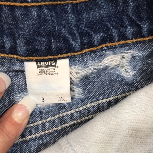 Levi’s Vintage 507 Very Distressed Cut-Off Denim Shorts dated 1989 size 3 - Picture 10 of 10